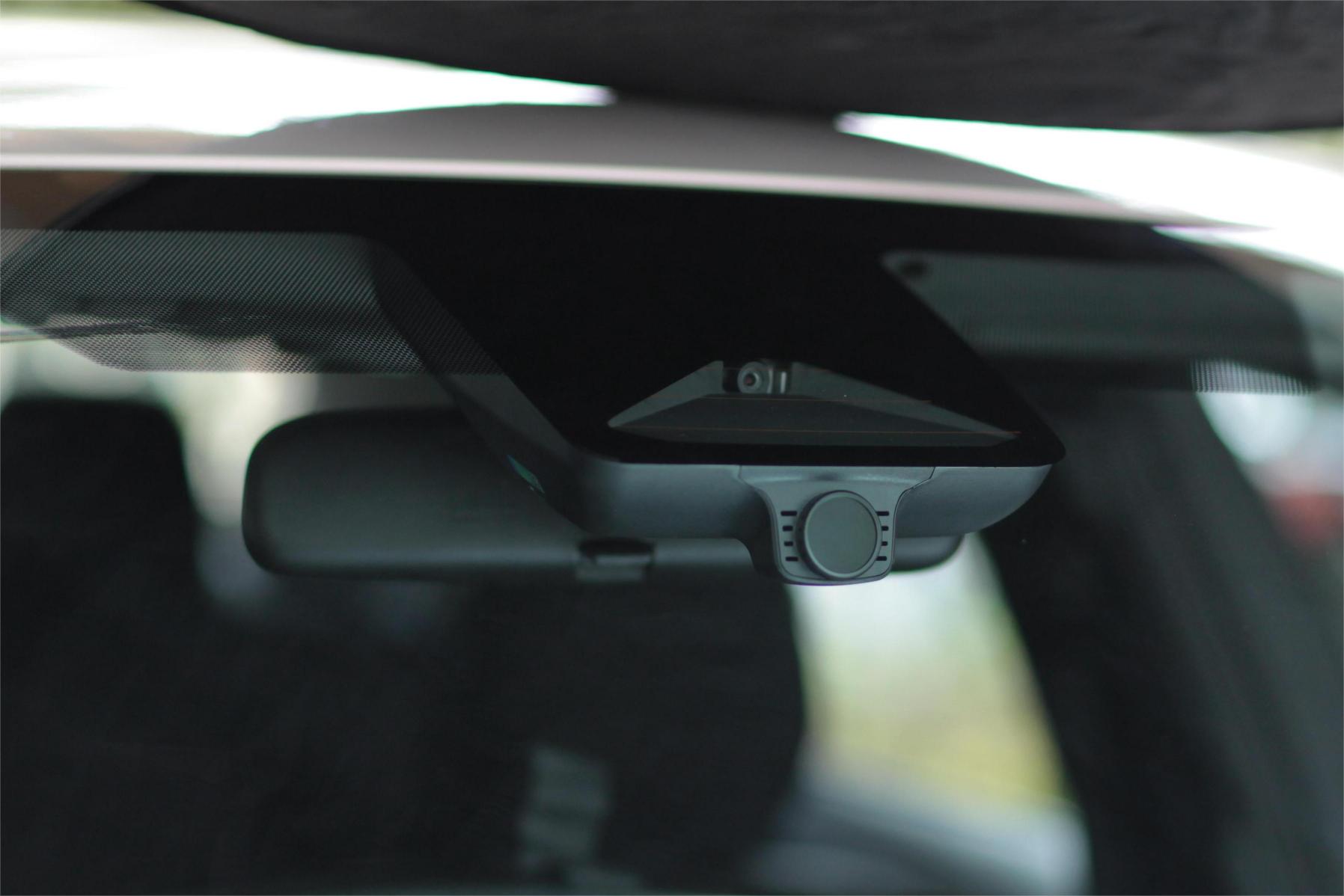 流媒体后视镜记录仪